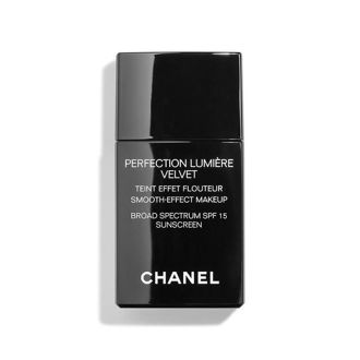 Hình ảnh củaKem nền Chanel Perfection Lumiere Velvet SPF15 20 Beige -Chính Hãng